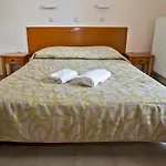 Lägenhetshotell Sea Breeze 3*