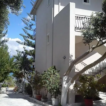 Sea Breeze Aparthotel 3*