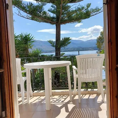 Sea Breeze Aparthotel Lixouri