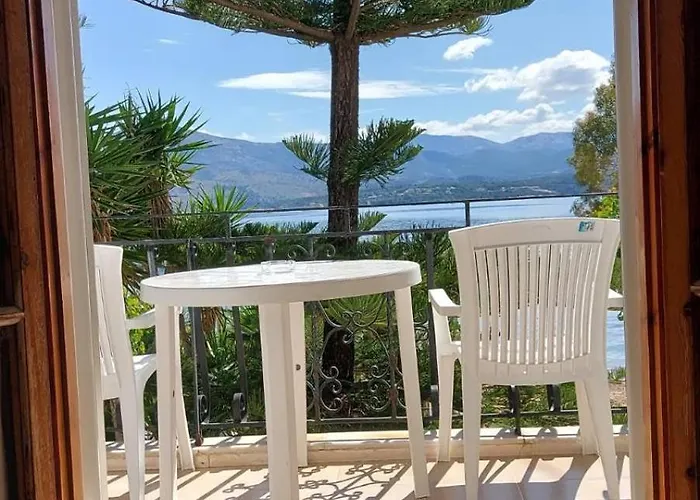 Sea Breeze 公寓式酒店 里科索翁